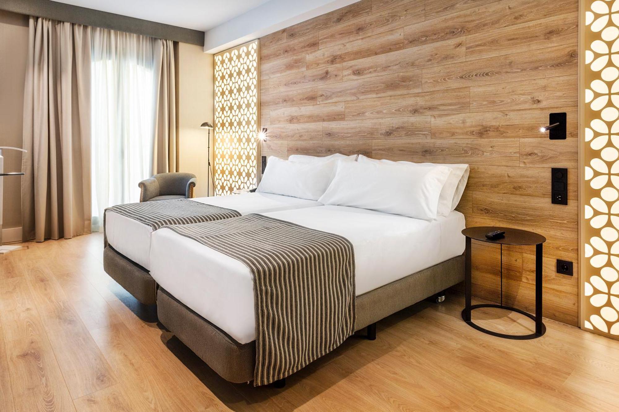 Deluxe Double or Twin Room with Spa Access,1272690277:JPEG